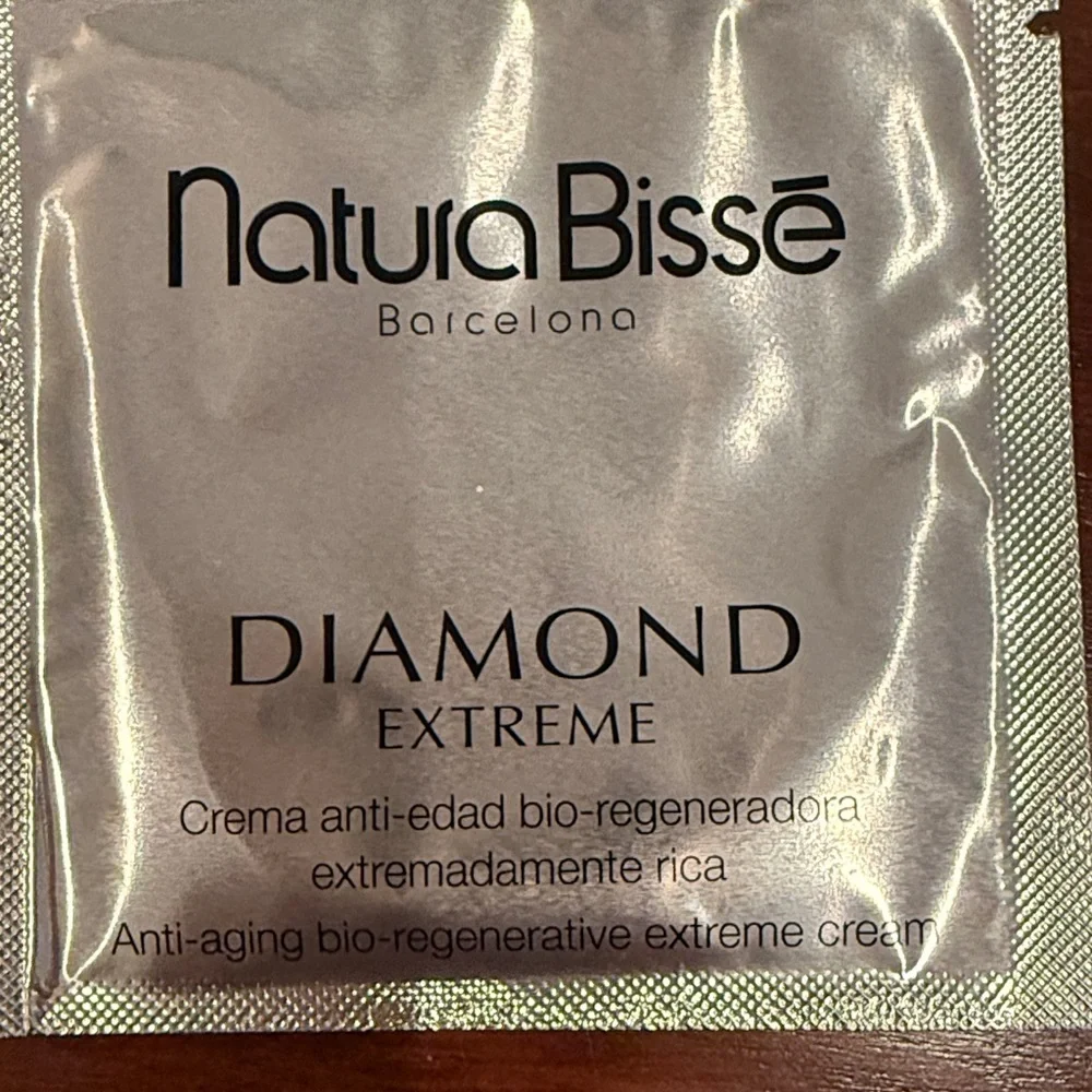 Natura Bisse Diamond EXTREME and Diamond EXTREME MASK - Picture 3 of 5